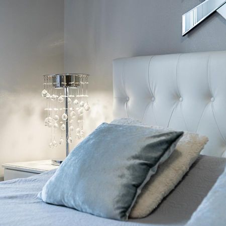 Elegant Suite - In Centro Portanuova Turin Exterior photo