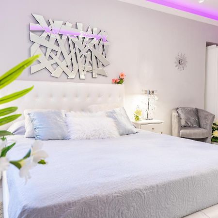 Elegant Suite - In Centro Portanuova Turin Exterior photo