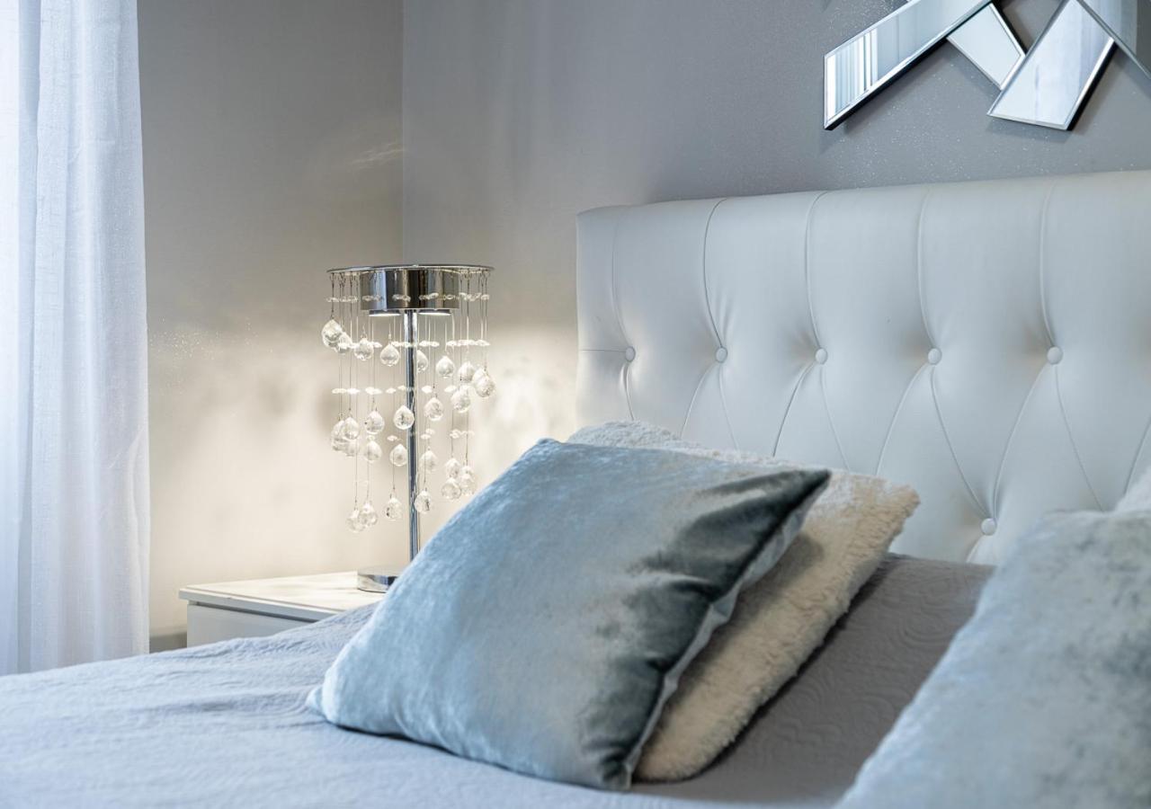 Elegant Suite - In Centro Portanuova Turin Exterior photo