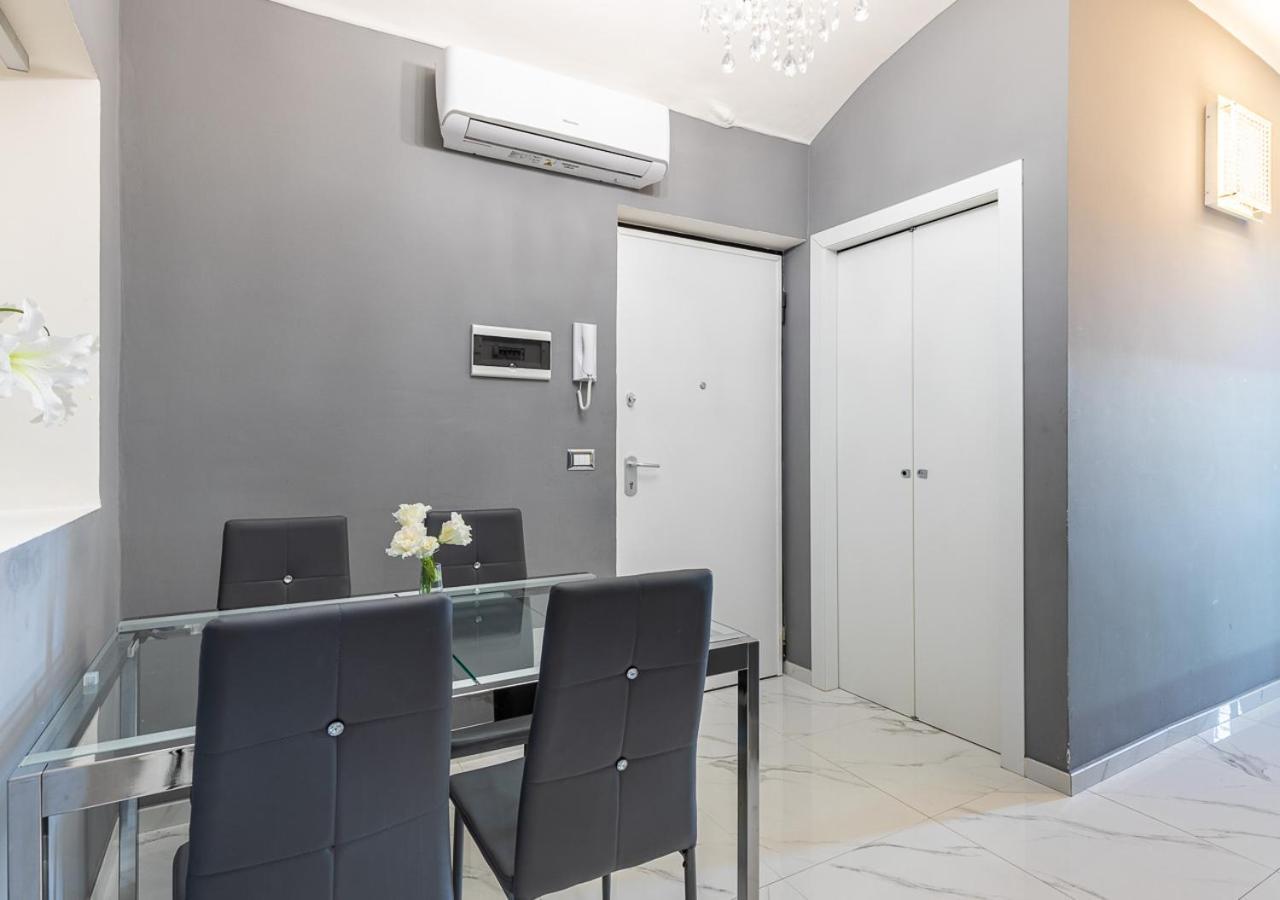 Elegant Suite - In Centro Portanuova Turin Exterior photo