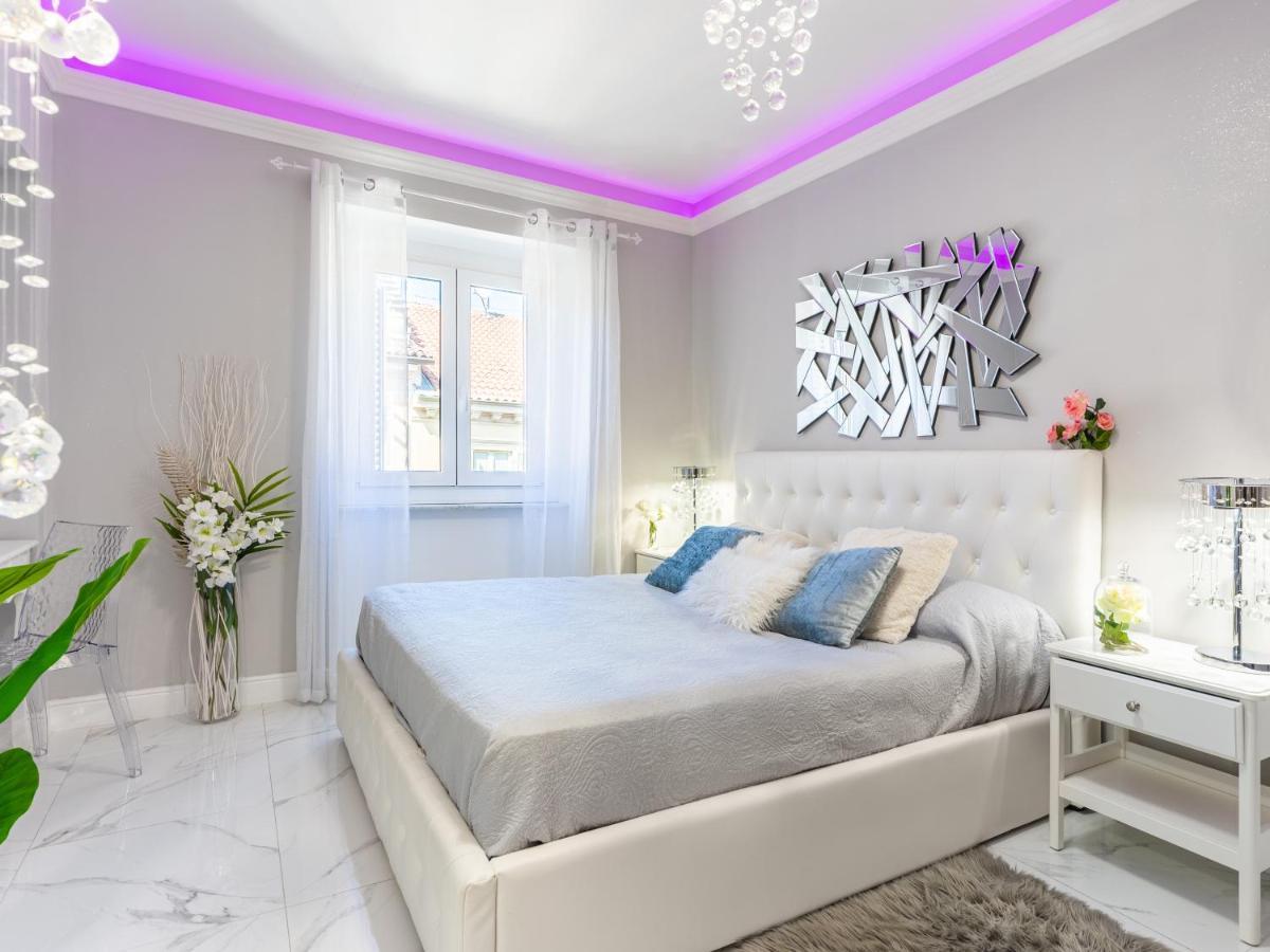 Elegant Suite - In Centro Portanuova Turin Exterior photo